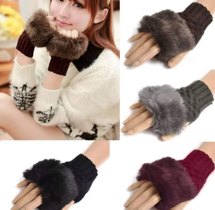 Luxurious Faux Fur Cuff Cable Knit Fingerless Gloves