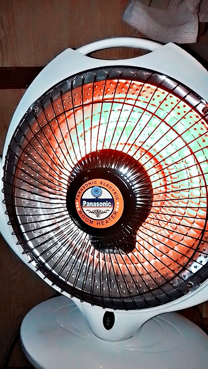 ARSIM Carbon Heater: Modern Oscillating Electric Fan Heater