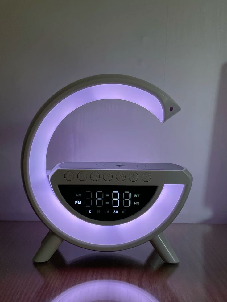 Smart G-Shape Wireless Charger & RGB Light